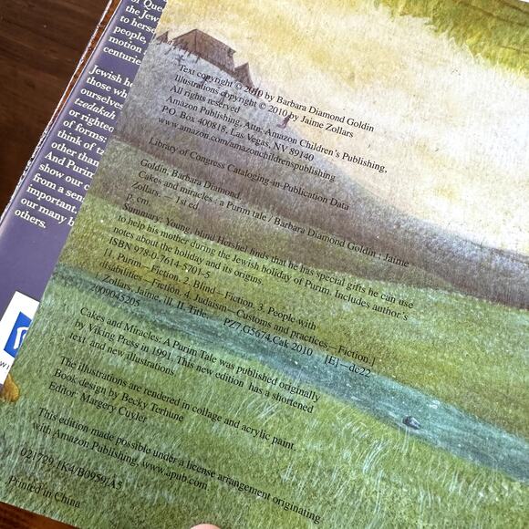 PJ Library Cakes & Miracles A Purim Tale Jewish Paperback Book - Picture 4 of 12